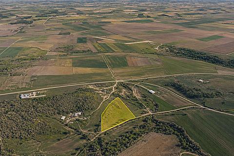 Süloğlu Cumhuriyet'te İmarın Yanında 16.576 m² Tek Tapu Arazi
