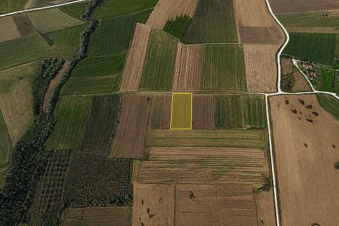 Süloğlu Yenimahalle'de İmarın Yanında 3.992 m² Tek Tapu Arazi