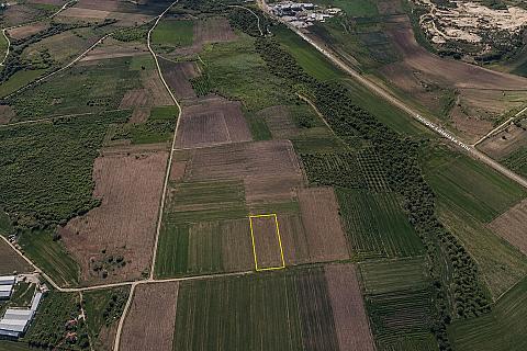 Süloğlu Yenimahalle'de İmarın Yanında 3.992 m² Tek Tapu Arazi