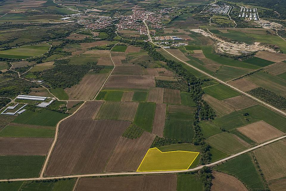 Süloğlu Yenimahalle'de Ana Yola Cepheli 14.802 m² Tek Tapu Arazi